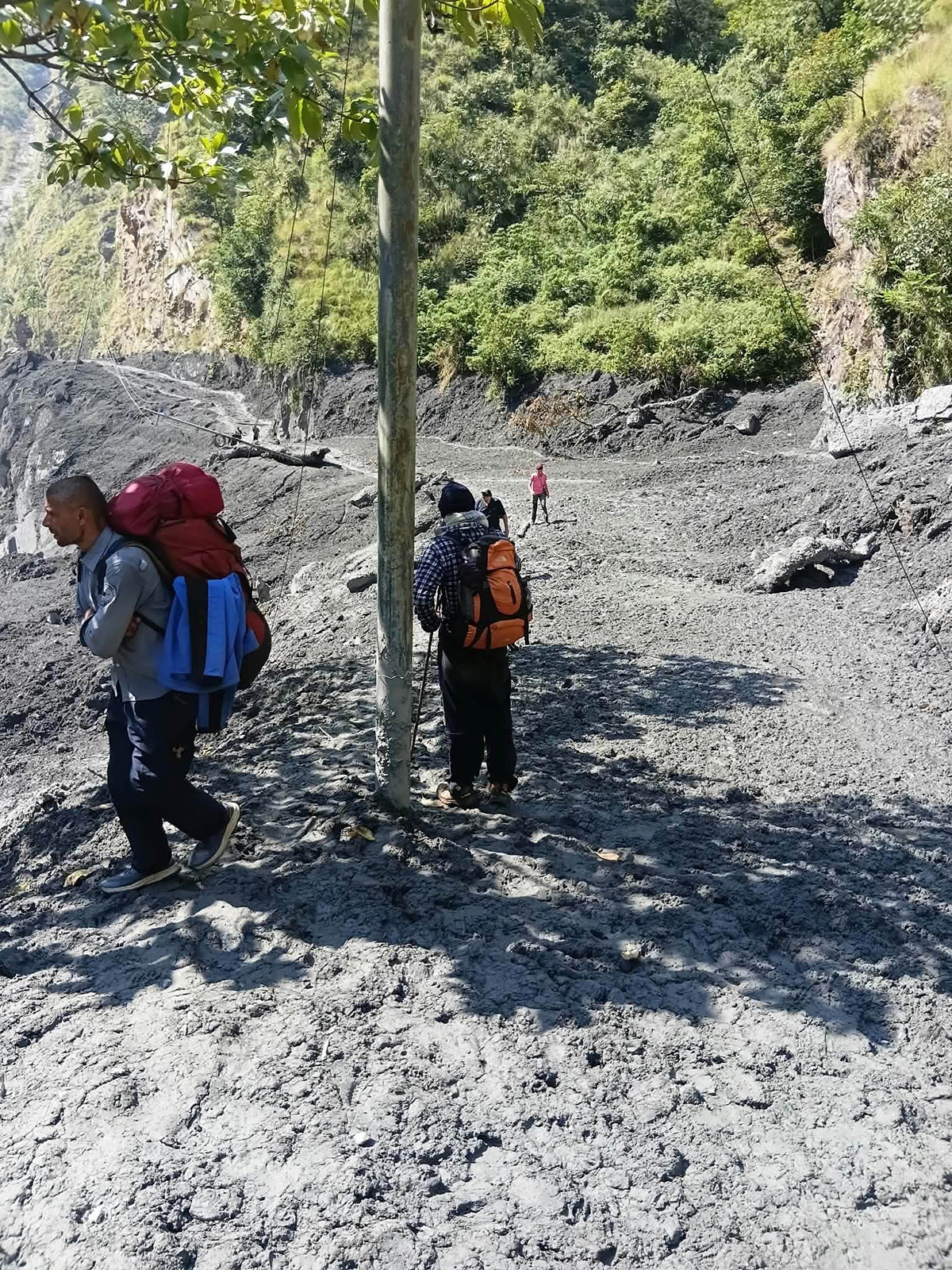 Alternative trail at Khorlabeshi
