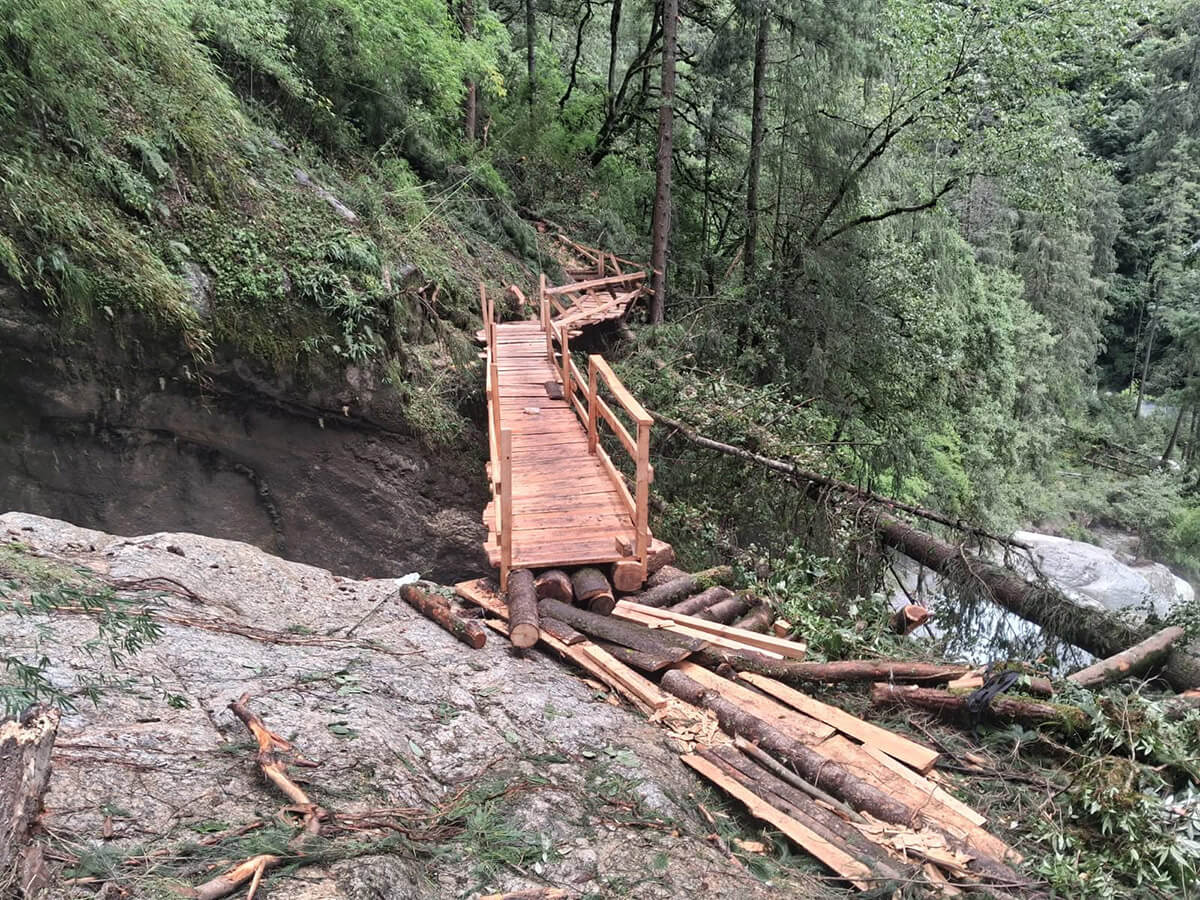 Manaslu Circuit Trail Re-opened with New Wooden bridge