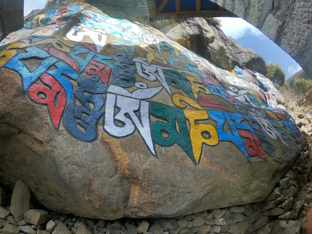  Uddhist Mantra Roack Everest