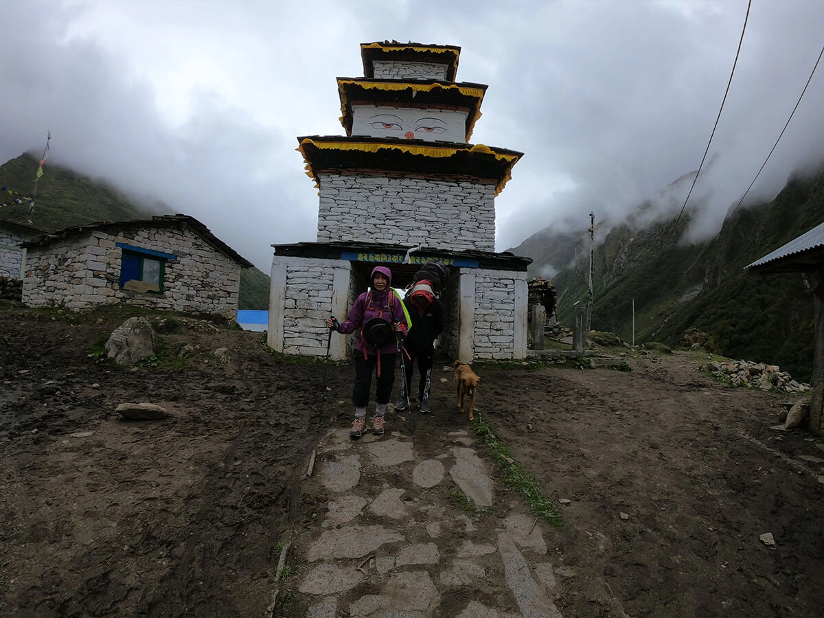Budhist Chortenta Manaslu