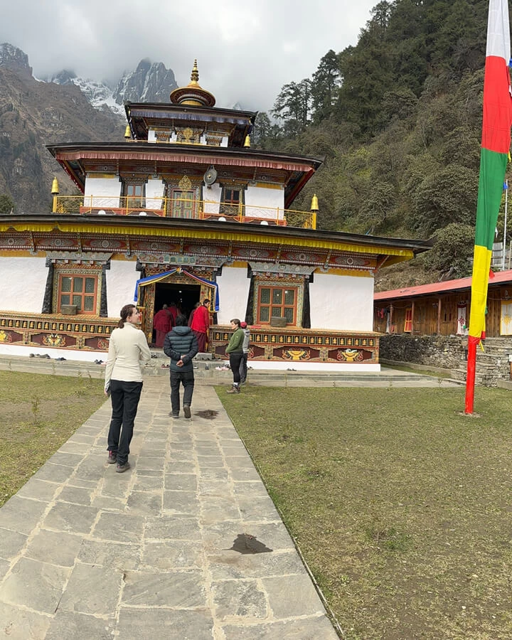 Serang Gumba Manaslu